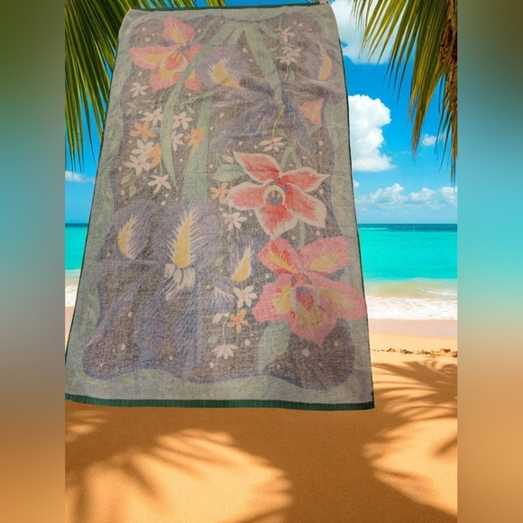 Aceca Inc. Floral Print Beach Towel (EUC) - Picture 4 of 4